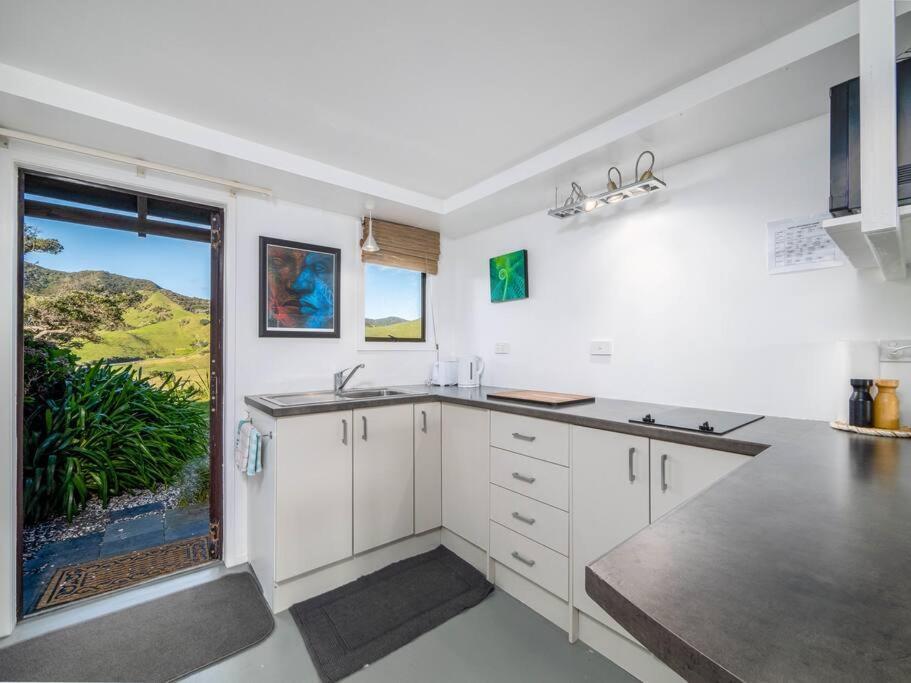 Holiday home Elliot Bay - Hilltop Flat